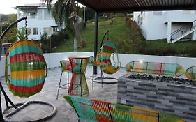Nueva, Moderna casa en Silvania con Jacuzzi